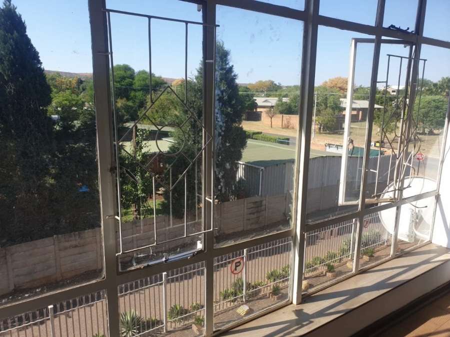 2 Bedroom Property for Sale in Moregloed Gauteng