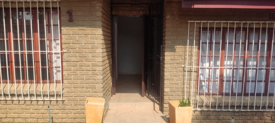 To Let 3 Bedroom Property for Rent in Suideroord Gauteng