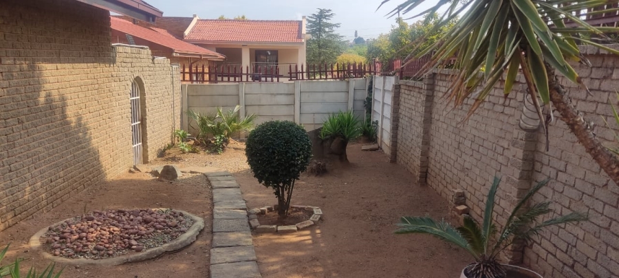 To Let 3 Bedroom Property for Rent in Suideroord Gauteng