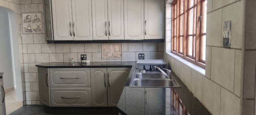 To Let 3 Bedroom Property for Rent in Suideroord Gauteng
