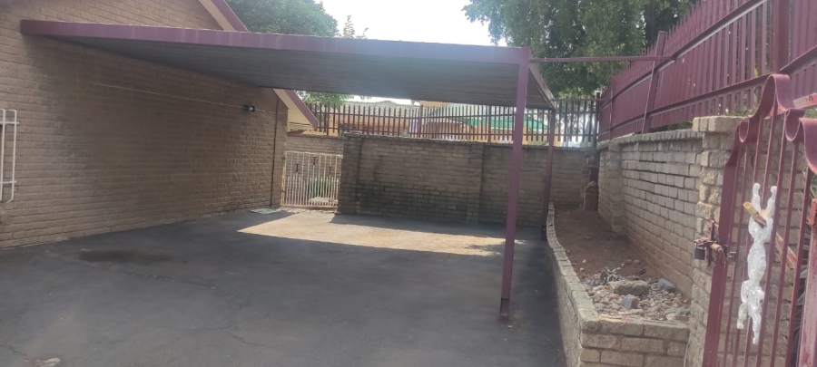 To Let 3 Bedroom Property for Rent in Suideroord Gauteng