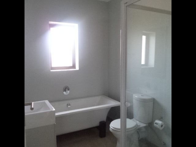 To Let 2 Bedroom Property for Rent in Blue Hills Gauteng