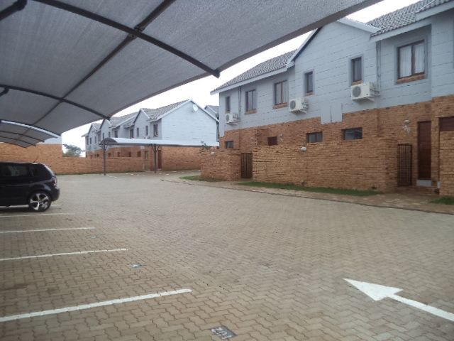 To Let 2 Bedroom Property for Rent in Blue Hills Gauteng