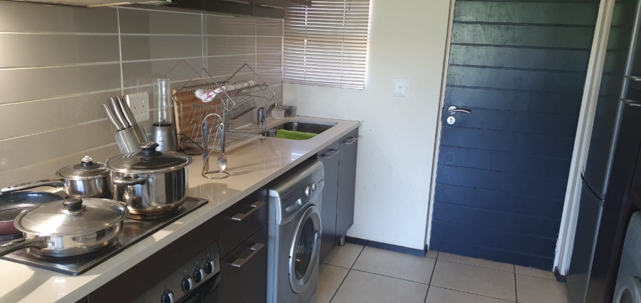 To Let 2 Bedroom Property for Rent in Noordwyk Gauteng