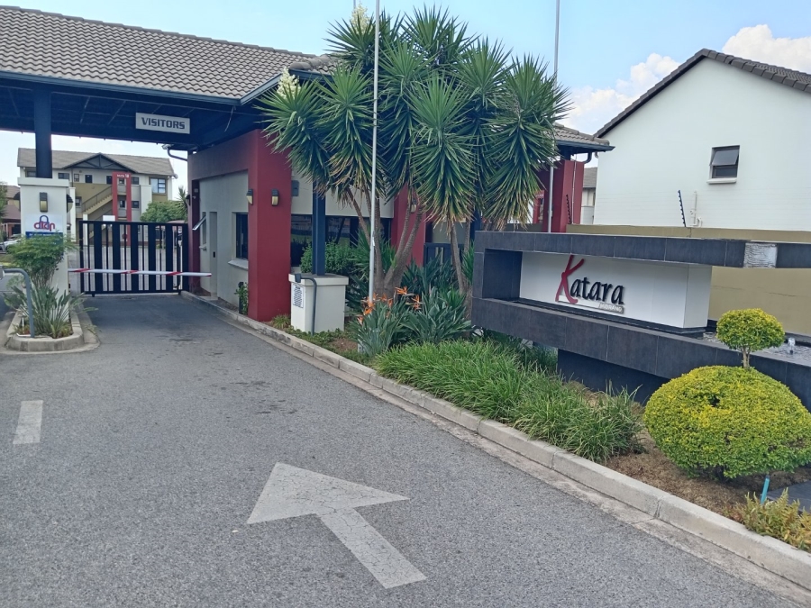 To Let 2 Bedroom Property for Rent in Noordwyk Gauteng