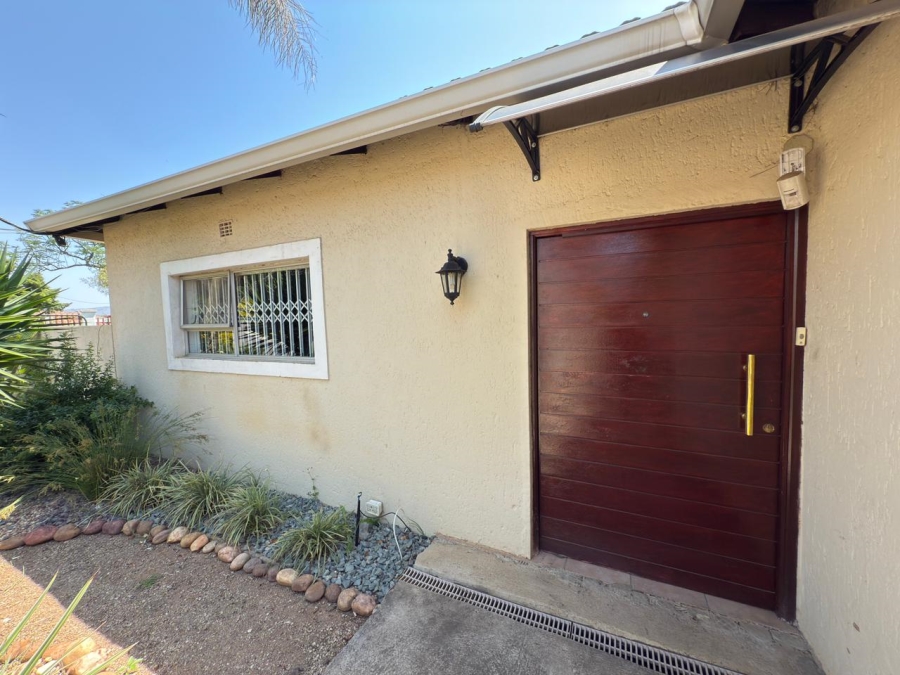To Let commercial Property for Rent in Driefontein Gauteng