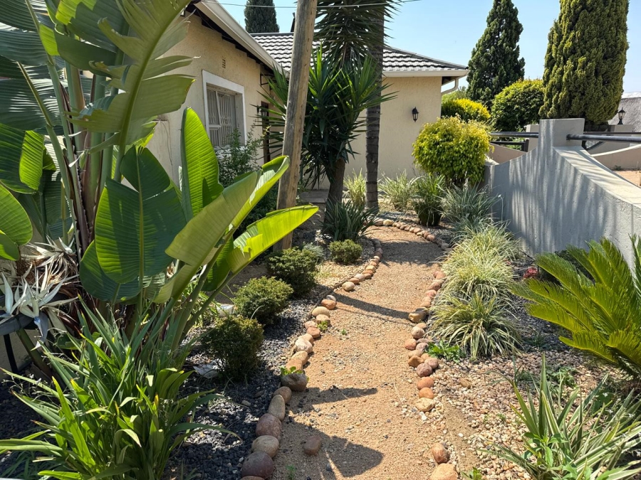 To Let commercial Property for Rent in Driefontein Gauteng