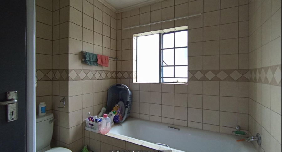 1 Bedroom Property for Sale in Noordwyk Gauteng