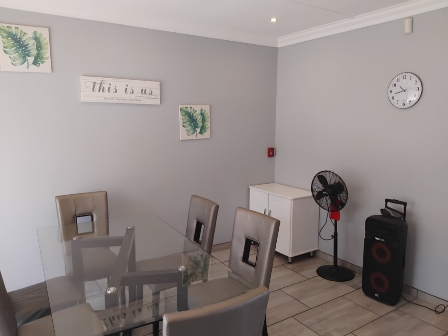6 Bedroom Property for Sale in Dowerglen Gauteng