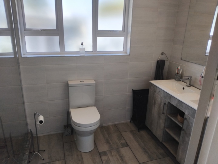 6 Bedroom Property for Sale in Dowerglen Gauteng