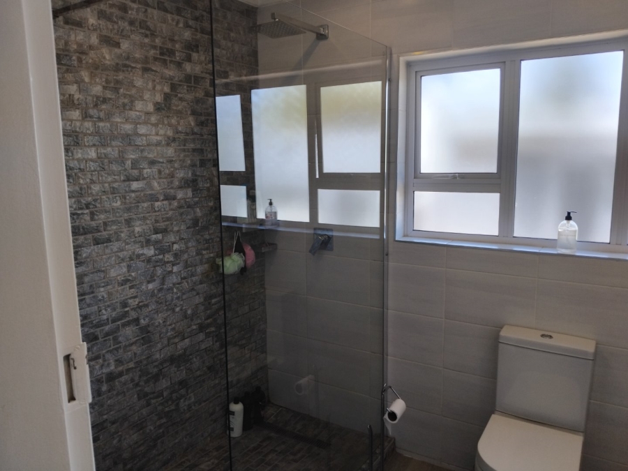 6 Bedroom Property for Sale in Dowerglen Gauteng