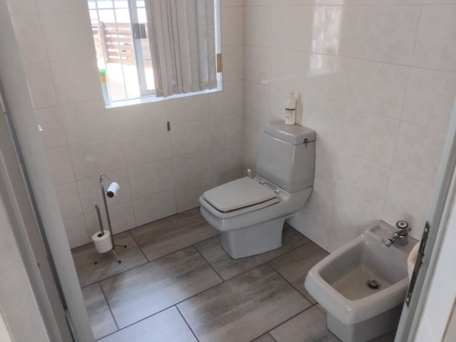 6 Bedroom Property for Sale in Dowerglen Gauteng