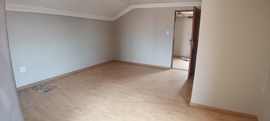 To Let 3 Bedroom Property for Rent in Glen Marais Gauteng
