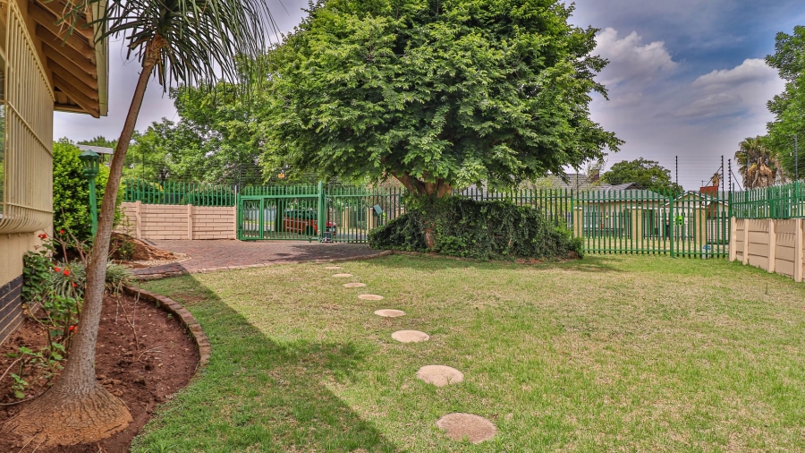 3 Bedroom Property for Sale in Buurendal Gauteng