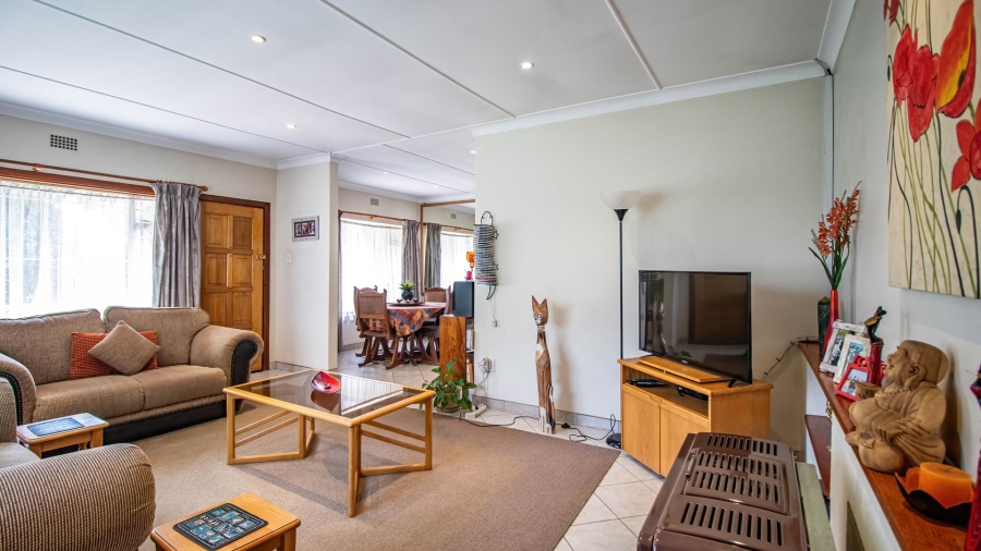 3 Bedroom Property for Sale in Buurendal Gauteng
