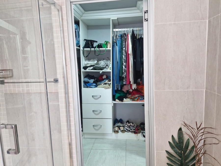 4 Bedroom Property for Sale in The Orchards Gauteng