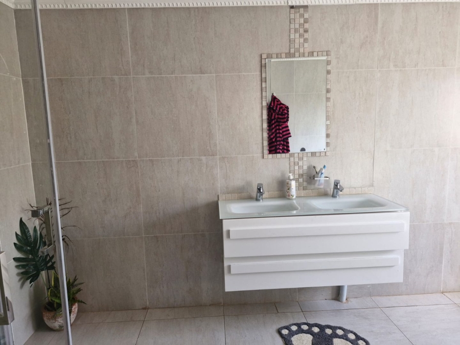4 Bedroom Property for Sale in The Orchards Gauteng