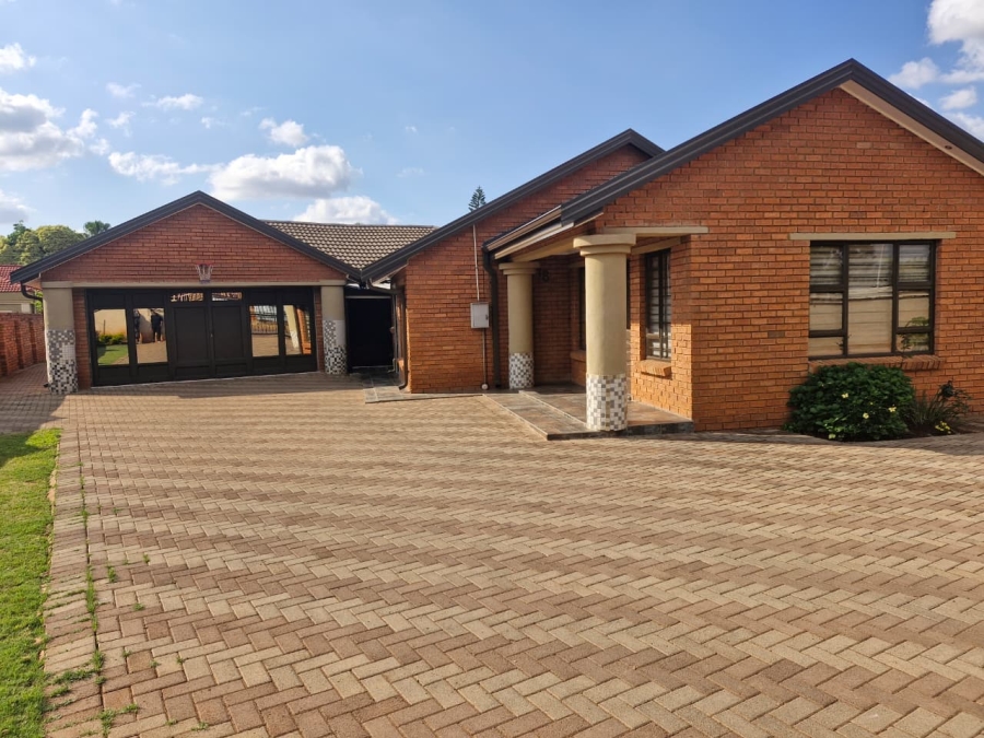 4 Bedroom Property for Sale in The Orchards Gauteng