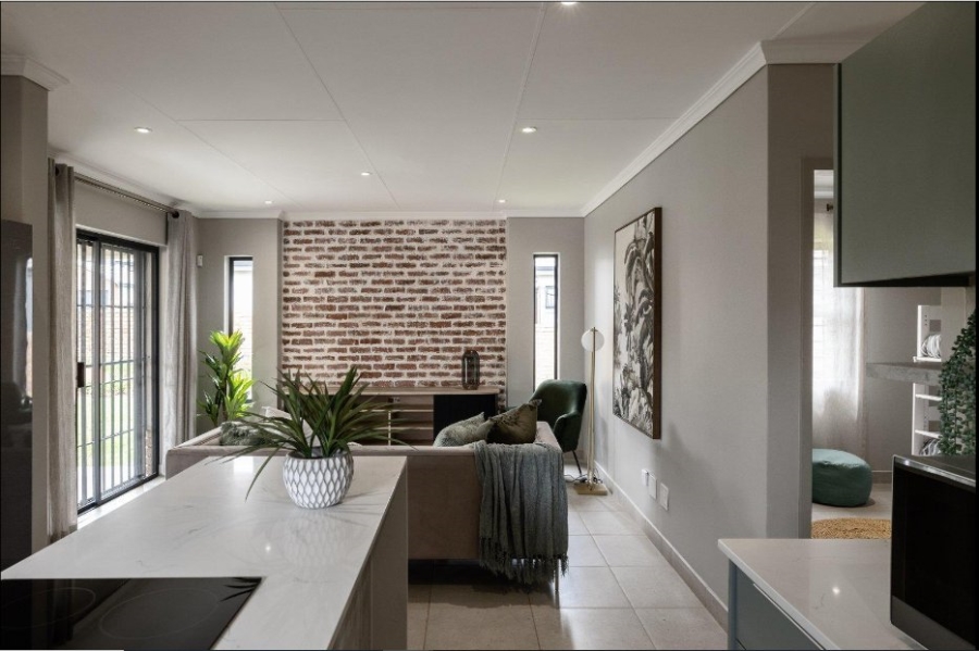 To Let 3 Bedroom Property for Rent in Lion Pride Gauteng