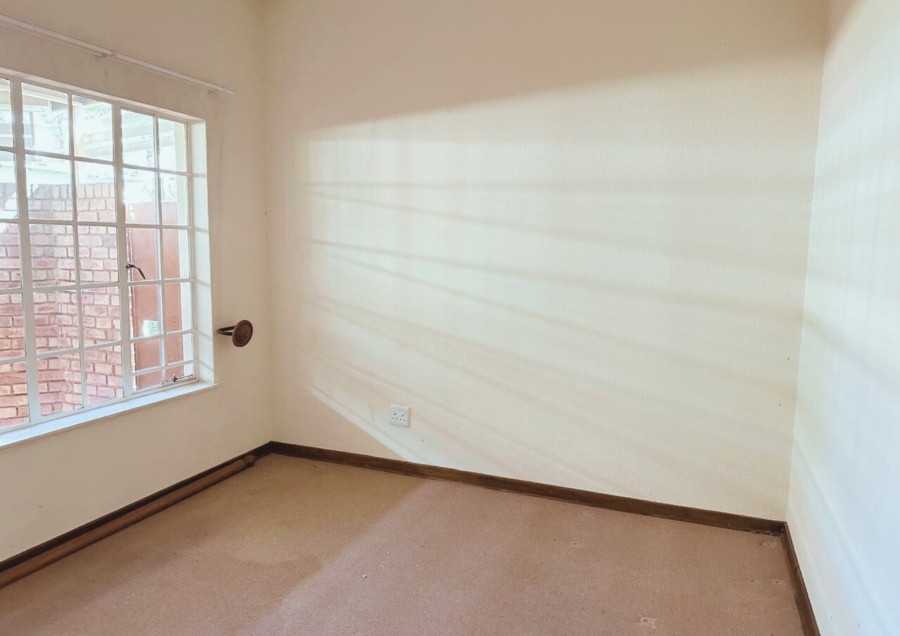 2 Bedroom Property for Sale in Wilgeheuwel Gauteng
