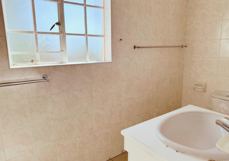 2 Bedroom Property for Sale in Wilgeheuwel Gauteng