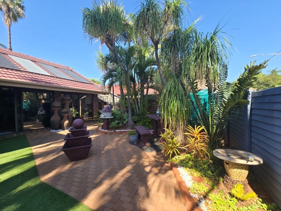 4 Bedroom Property for Sale in Dorandia Gauteng