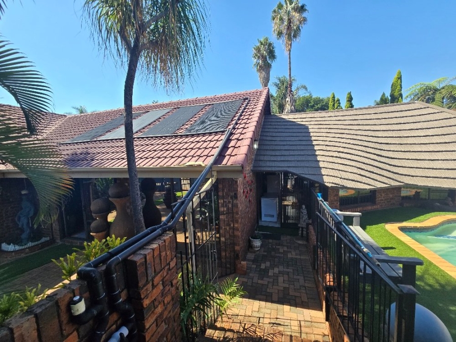 4 Bedroom Property for Sale in Dorandia Gauteng
