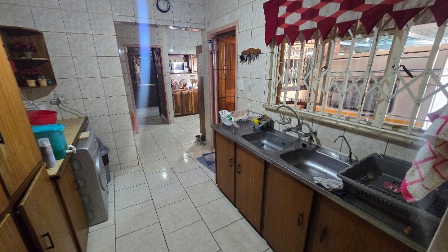 4 Bedroom Property for Sale in Dorandia Gauteng