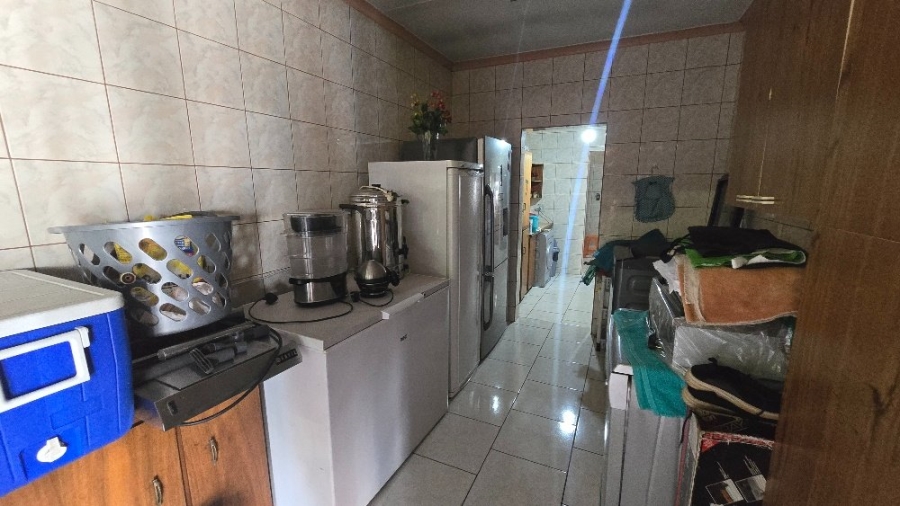 4 Bedroom Property for Sale in Dorandia Gauteng