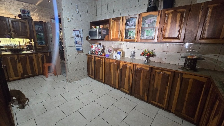 4 Bedroom Property for Sale in Dorandia Gauteng
