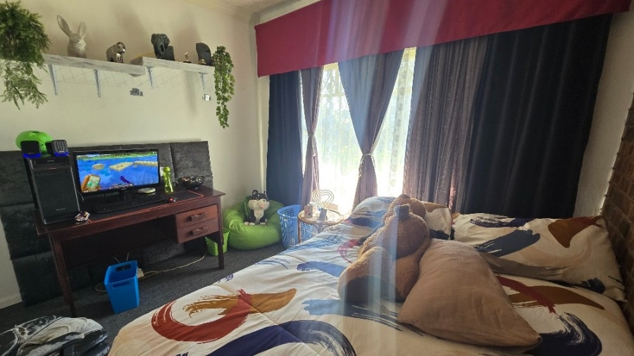 4 Bedroom Property for Sale in Dorandia Gauteng