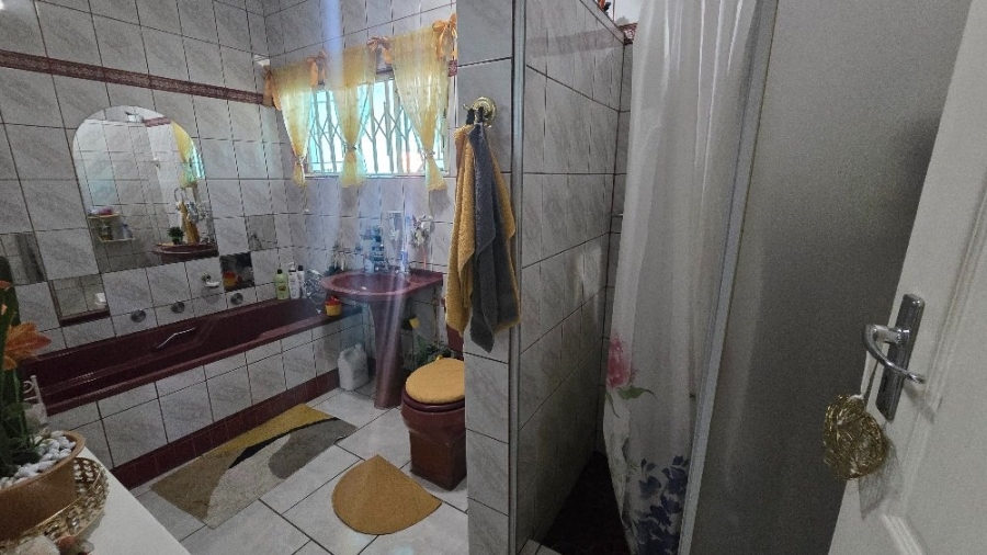 4 Bedroom Property for Sale in Dorandia Gauteng