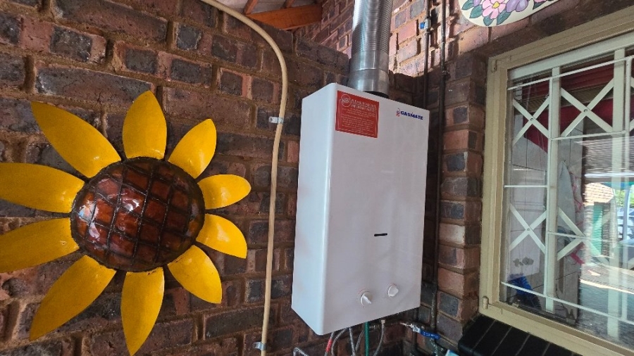 4 Bedroom Property for Sale in Dorandia Gauteng