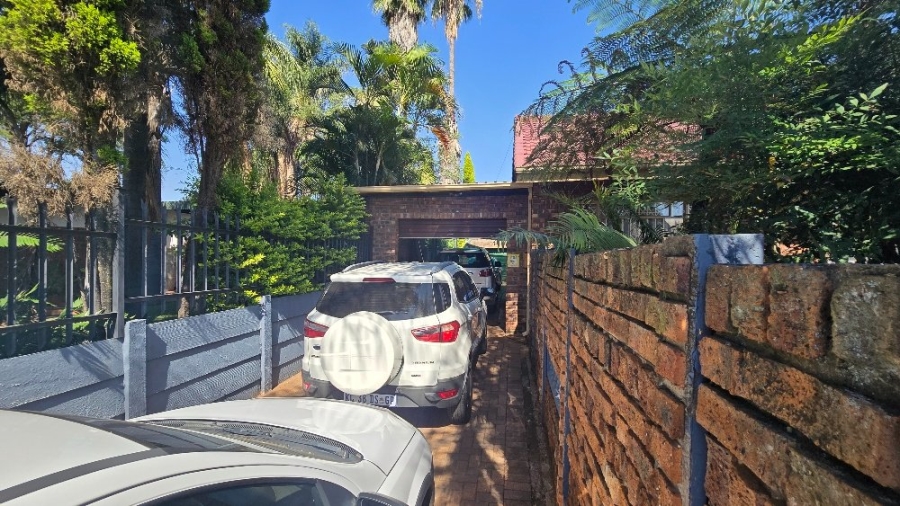 4 Bedroom Property for Sale in Dorandia Gauteng