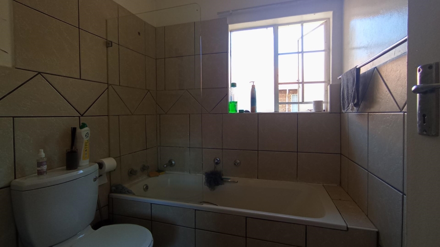 2 Bedroom Property for Sale in Clarina Gauteng
