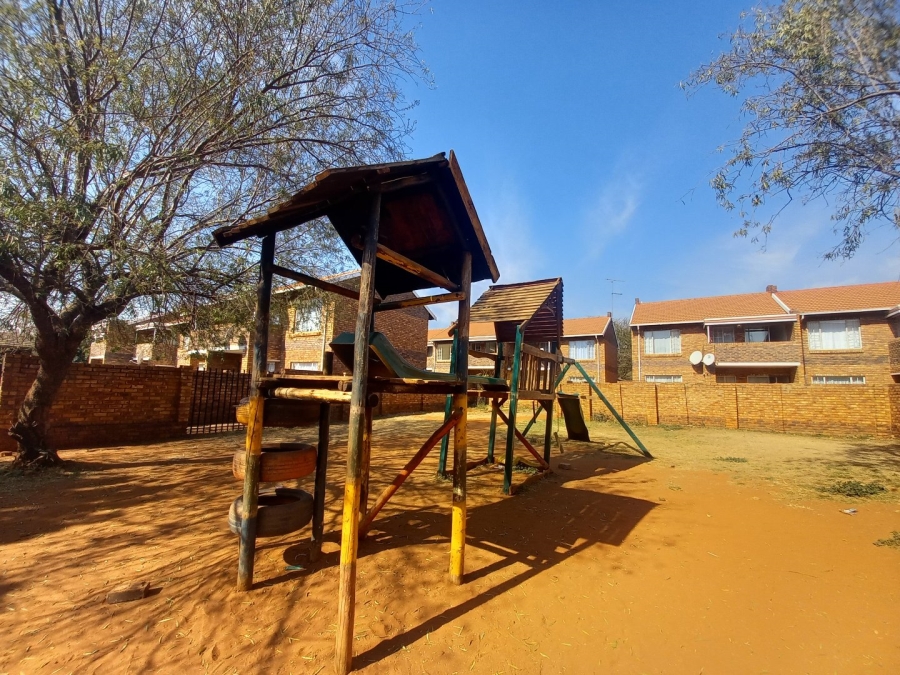 2 Bedroom Property for Sale in Clarina Gauteng