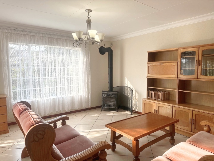 2 Bedroom Property for Sale in Honeydew Manor Gauteng