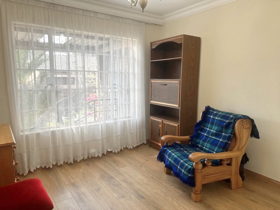 2 Bedroom Property for Sale in Honeydew Manor Gauteng