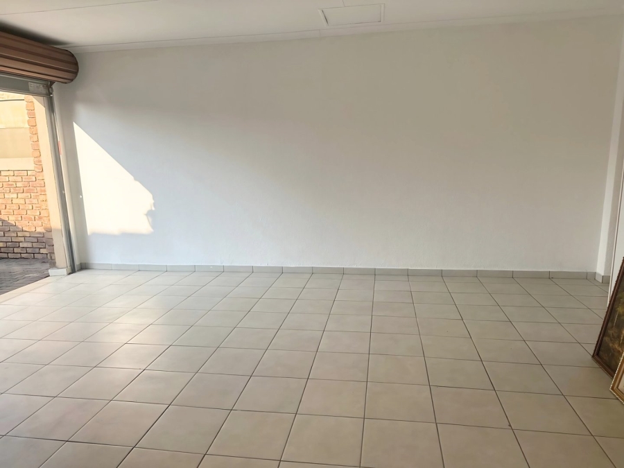 2 Bedroom Property for Sale in Honeydew Manor Gauteng