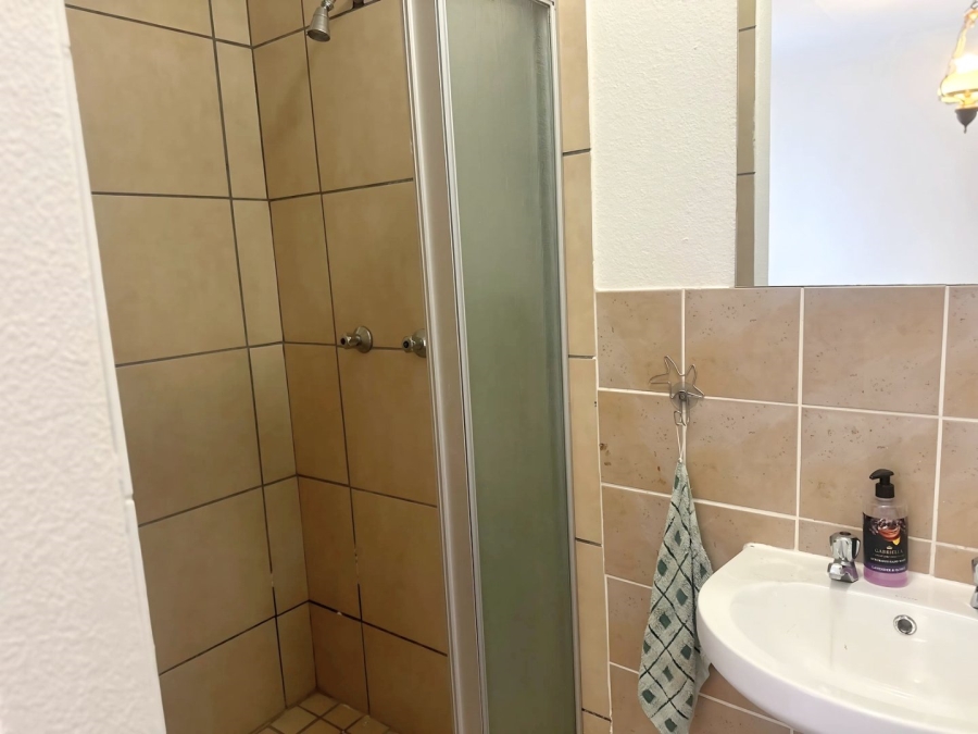 2 Bedroom Property for Sale in Honeydew Manor Gauteng