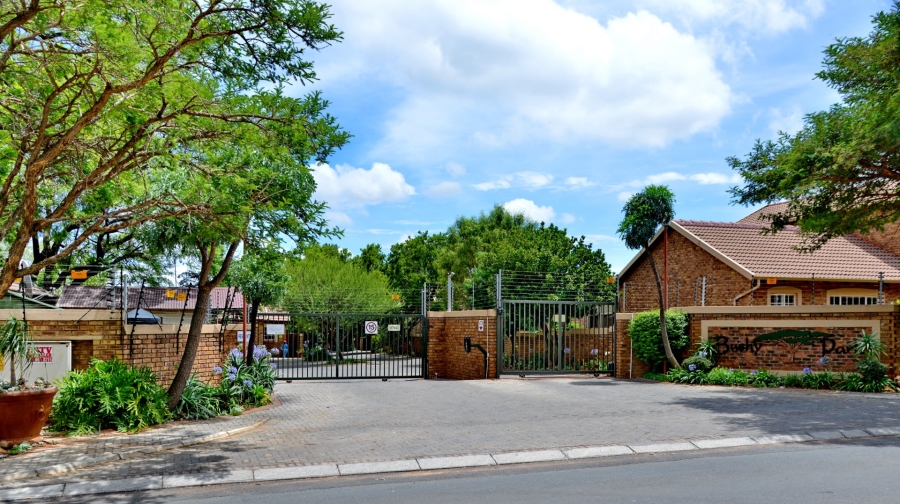 2 Bedroom Property for Sale in Honeydew Manor Gauteng