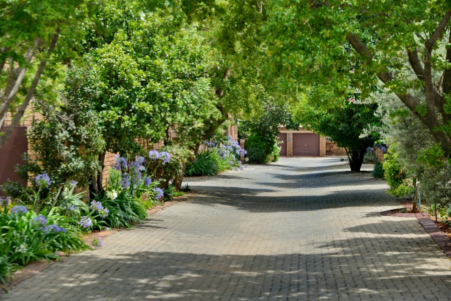 2 Bedroom Property for Sale in Honeydew Manor Gauteng