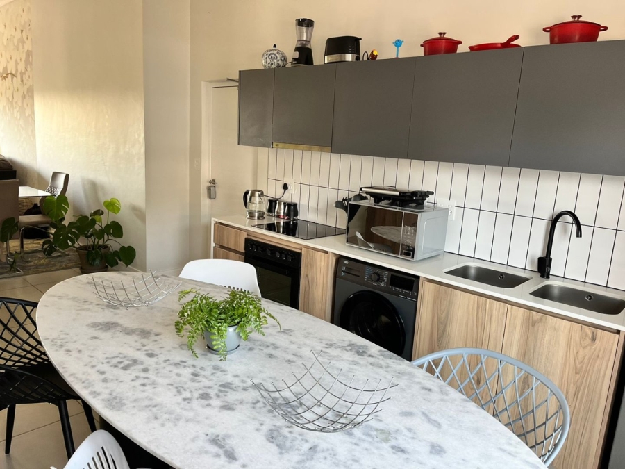 To Let 2 Bedroom Property for Rent in Aspen Hills Gauteng