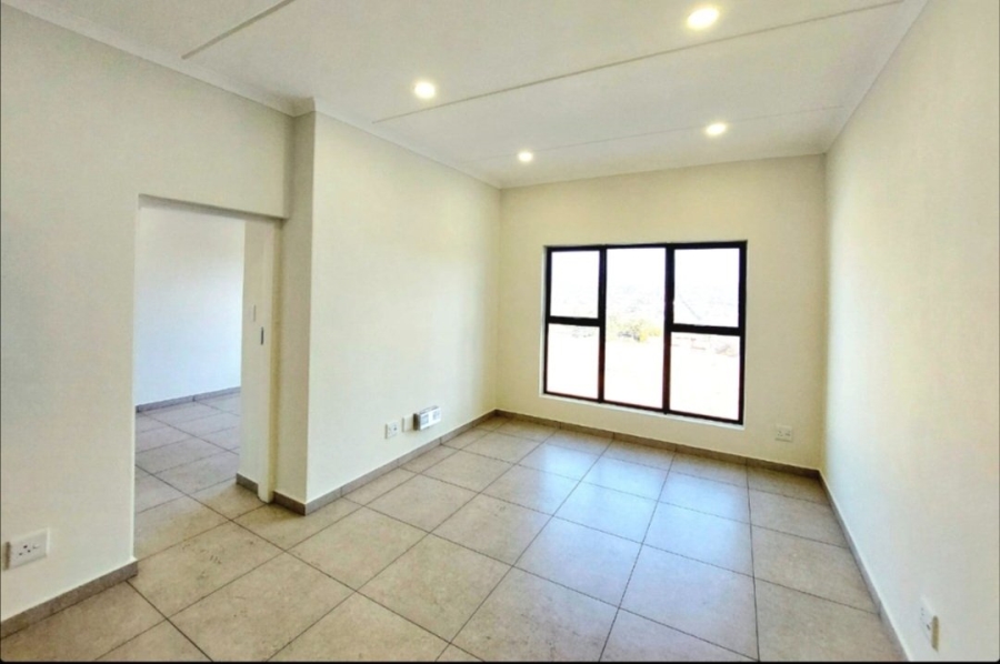  Bedroom Property for Sale in Greenstone Hill Gauteng