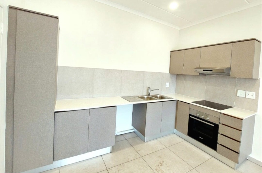  Bedroom Property for Sale in Greenstone Hill Gauteng