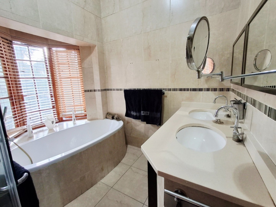 4 Bedroom Property for Sale in Hyde Park Gauteng