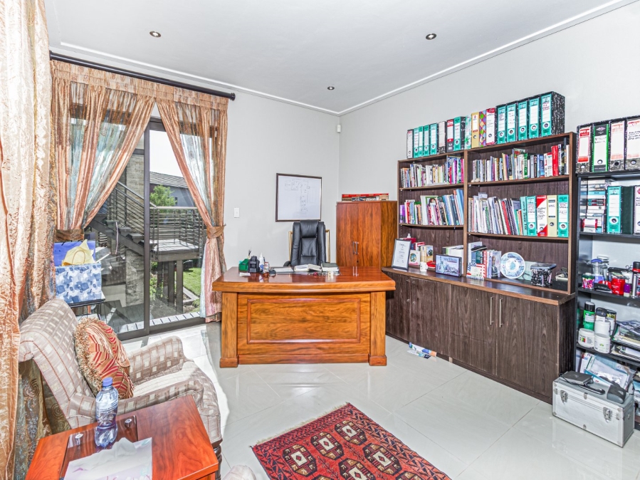 4 Bedroom Property for Sale in Copperleaf Estate Gauteng