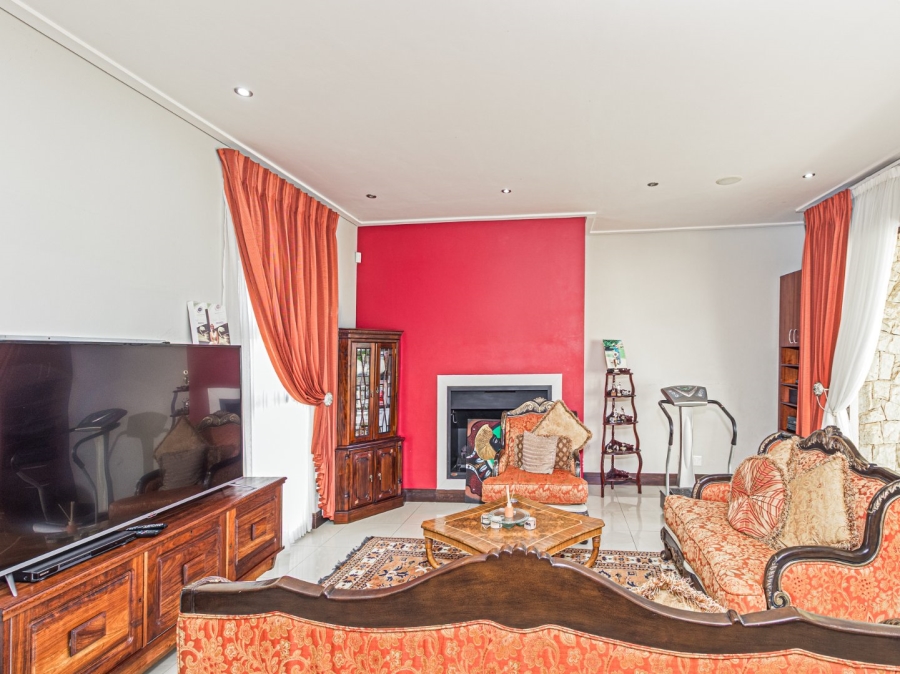 4 Bedroom Property for Sale in Copperleaf Estate Gauteng