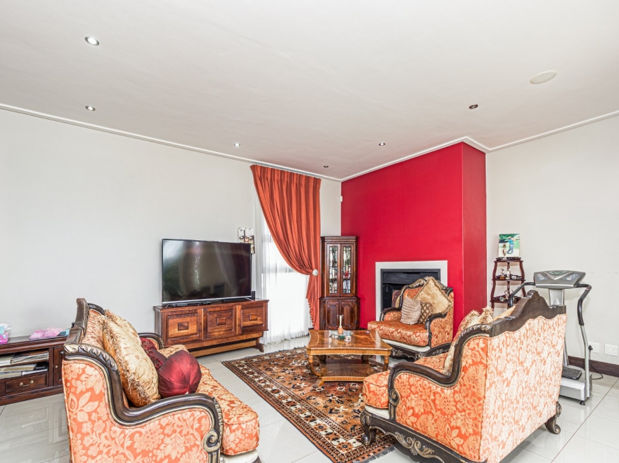 4 Bedroom Property for Sale in Copperleaf Estate Gauteng