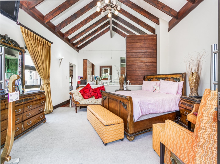 4 Bedroom Property for Sale in Copperleaf Estate Gauteng